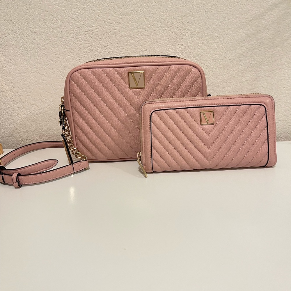 Light pink cross body bag with wallet